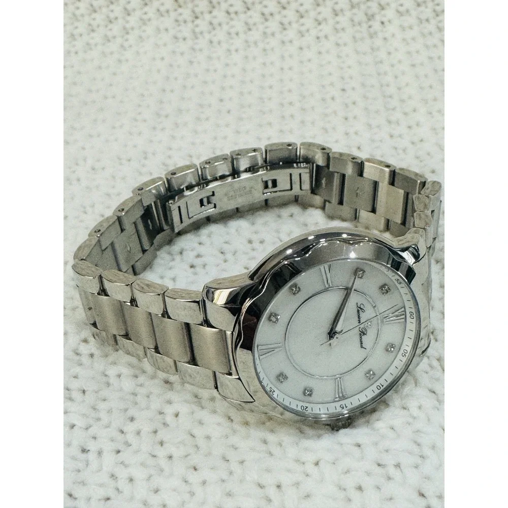Lucien Piccard 40000 Mother of Pearl Crystal Watch Untested